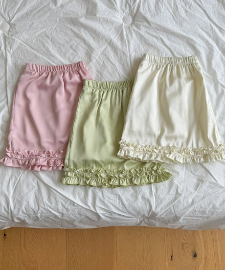 予約 ninibello Miko Shatin Skirt