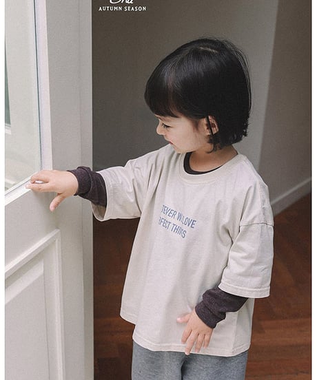 予約 ONU Lettering short-sleeved tee