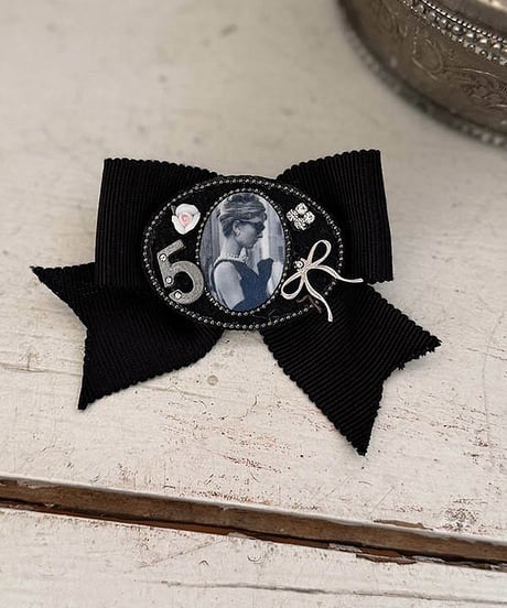 予約 marron Audrey brooch