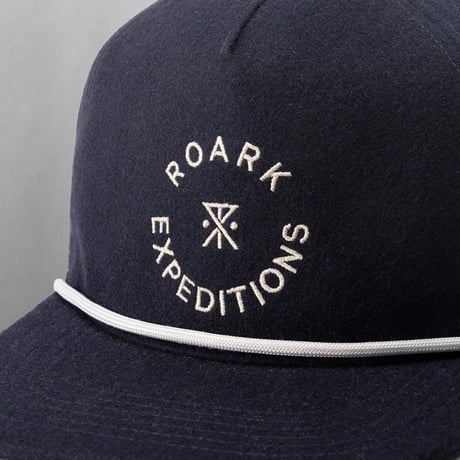 ROARK "R.E" 5PANEL CAP - MID [NAVY]