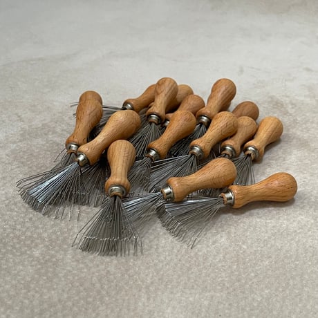 [KOSTKAMM]  Beech Wood Comb and Brush cleaner