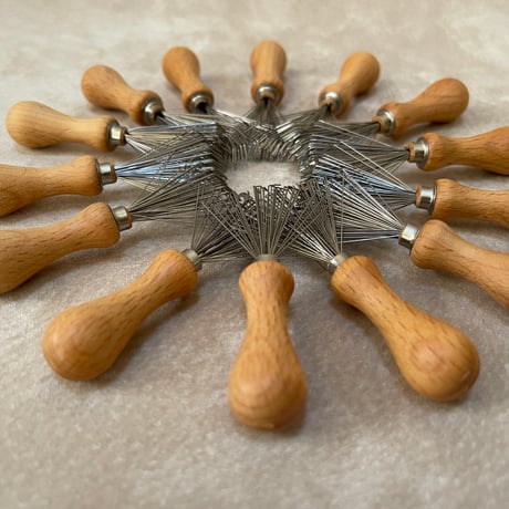 [KOSTKAMM]  Beech Wood Comb and Brush cleaner