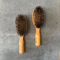 [KOSTKAMM]  Olive Wood Hair Brush with Black Boar Bristle / 17cm / オリーブウッド オーバル型 黒猪毛ブラシ / 4207