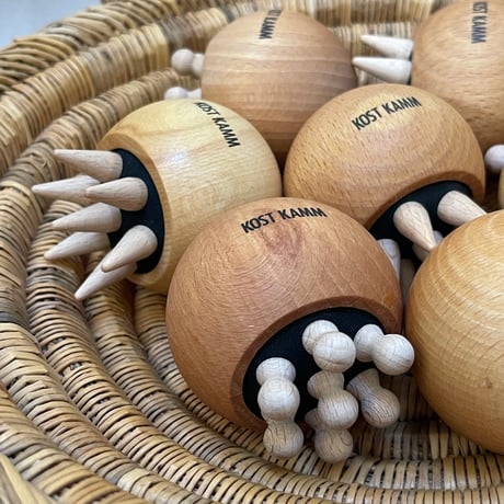 [KOSTKAMM]  Wooden Face Pointed massage ball