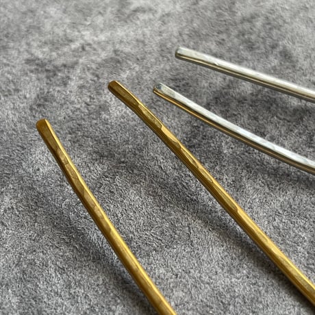 [ cinq  ] hair stick / brass / silver