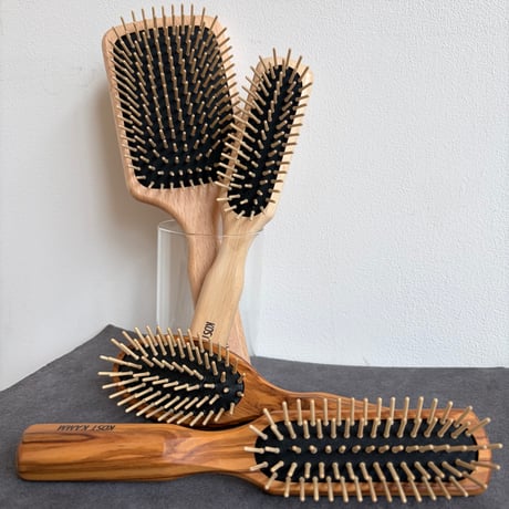 [KOSTKAMM]  Olive Wood Slender Hair Brush / 21cm /  オリーブウッド スレンダー型ブラシ / 4507