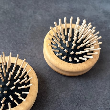 [KOSTKAMM]  Waxed Beech Wood Pop up  Brush / Round pin / 7cm