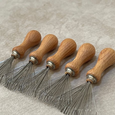 [KOSTKAMM]  Beech Wood Comb and Brush cleaner