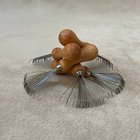 [KOSTKAMM]  Beech Wood Comb and Brush cleaner
