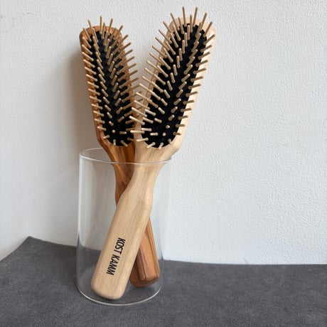 [KOSTKAMM]  Olive Wood Slender Hair Brush / 21cm /  オリーブウッド スレンダー型ブラシ / 4507