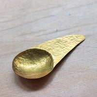 サヌ・バイさんの洋銀茶さじ（ネパリ・バザーロ）