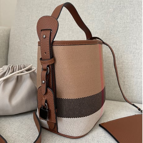 Leather bucket bag(Blown)