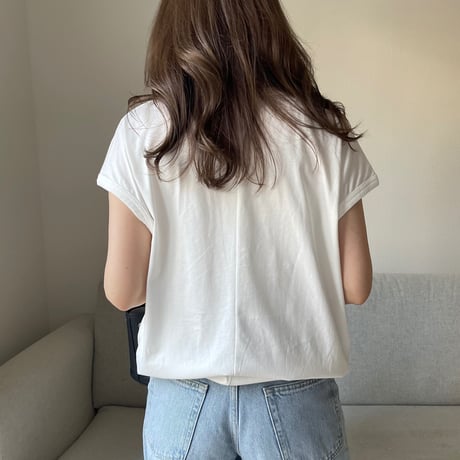Sleeveless wide tops