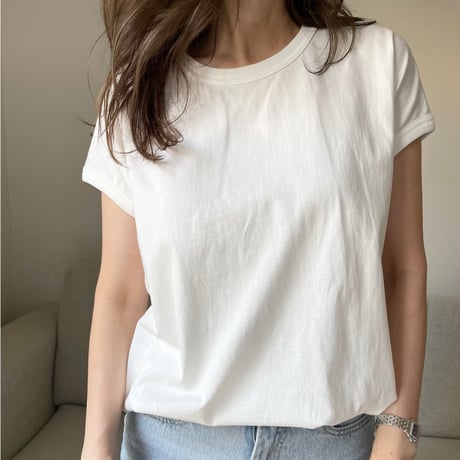 Sleeveless wide tops