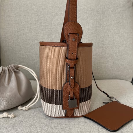 Leather bucket bag(Blown)