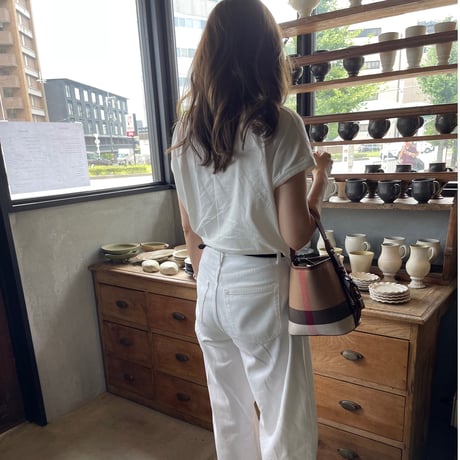 Sleeveless wide tops