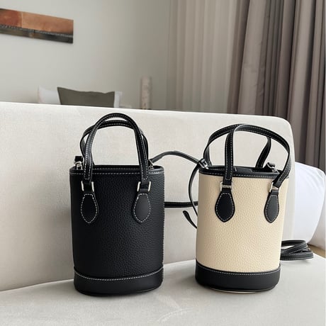 Square leather mini bag(Black)