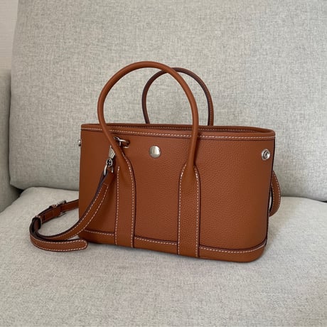 Leather midium tote bag (Brown)