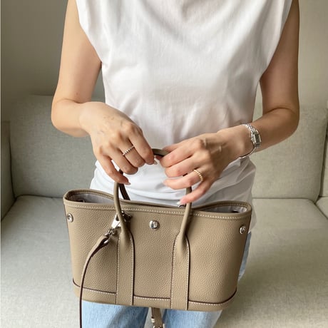 Leather midium tote bag (Greige)