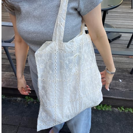Lace tote bag