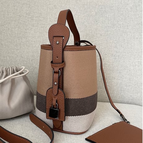 Leather bucket bag(Blown)