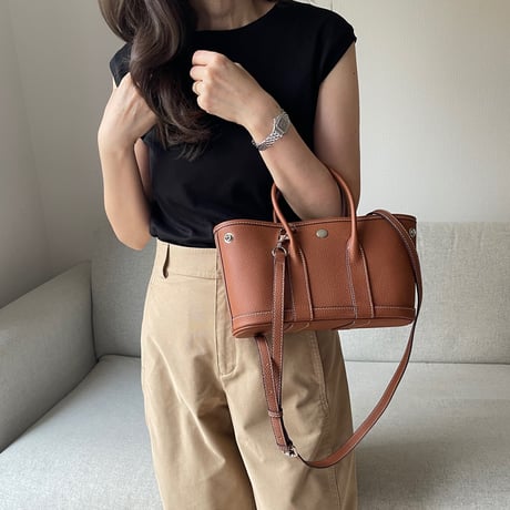 Leather midium tote bag (Brown)