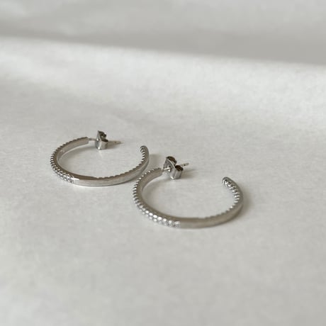 Zirconia hoop pierce