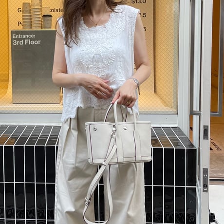 Leather midium tote bag(Ivory)