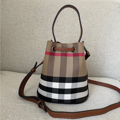 Mini bucket bag