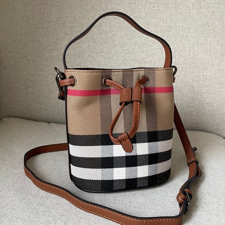 Mini bucket bag