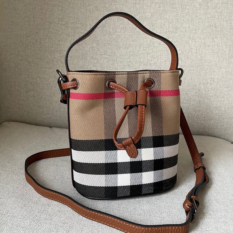 Mini bucket bag | K