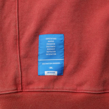 GARMENT DYED CREWNECK