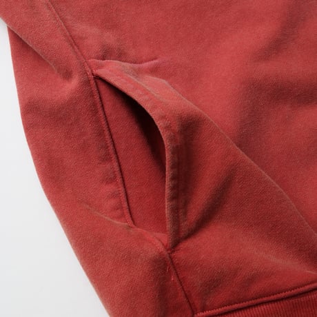 GARMENT DYED CREWNECK