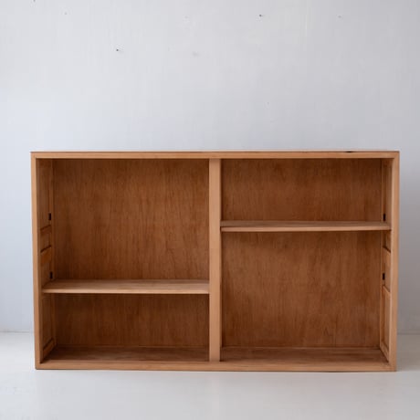 商談中/ 奥行きを抑えた構造の 木味豊かでシンプルな水屋/sa.1362'D