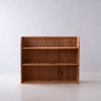 窓辺や壁際に軽やかな収納をつくる 明るい木色の3段オープンラック/st.1389