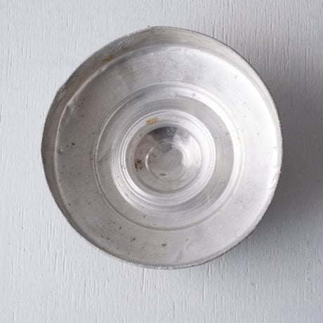 ゆらぐガラス越しの景色を楽しむ 角形の蓋付きガラス瓶/st.1512