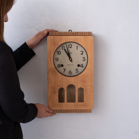 小さな窓に楽しみを添える HAYASHI CLOCKの掛け時計【クオーツリメイク】/st.1482