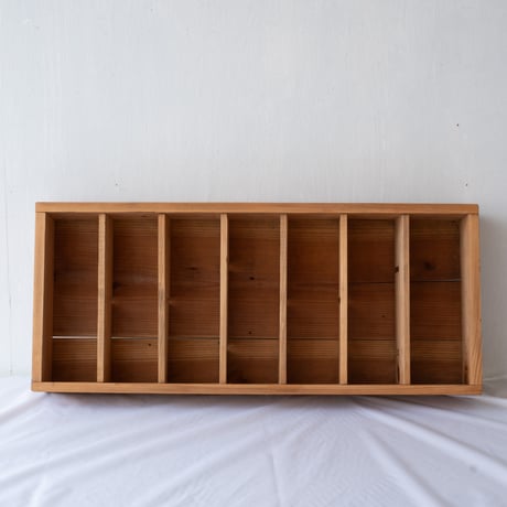 7つの部屋がずらりと並ぶ 片付け上手な木の収納箱/st.1380