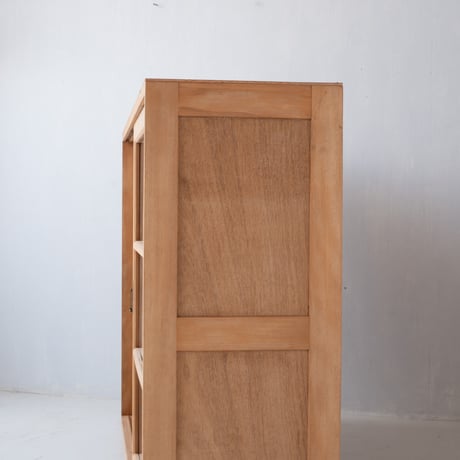 商談中/ 奥行きを抑えた構造の 木味豊かでシンプルな水屋/sa.1362'D