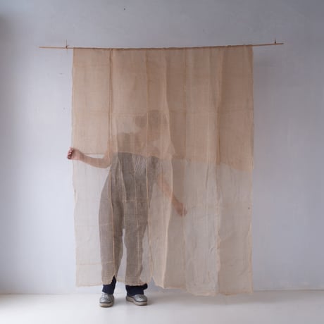 空間にニュアンスをプラスする麻素材の古布【260cm × 140cm】/st.1370