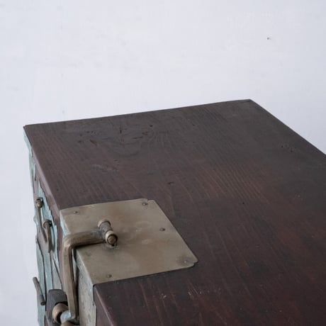 華やかな金具に風格が宿る 1800年代の李朝家具「バンダジ」/sa.1523'C