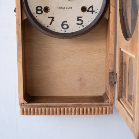 小さな窓に楽しみを添える HAYASHI CLOCKの掛け時計【クオーツリメイク】/st.1482