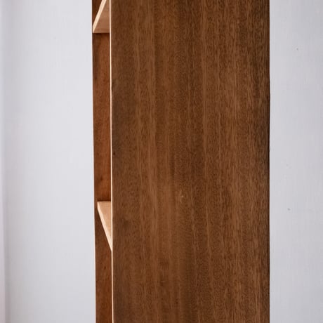 木色の濃淡が景色をつくる 引戸を備えたオープンラック/sa.1417'D