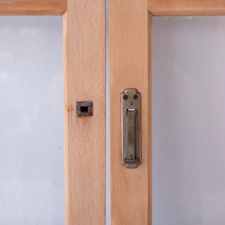 商談中/ 奥行きを抑えた構造の 木味豊かでシンプルな水屋/sa.1362'D