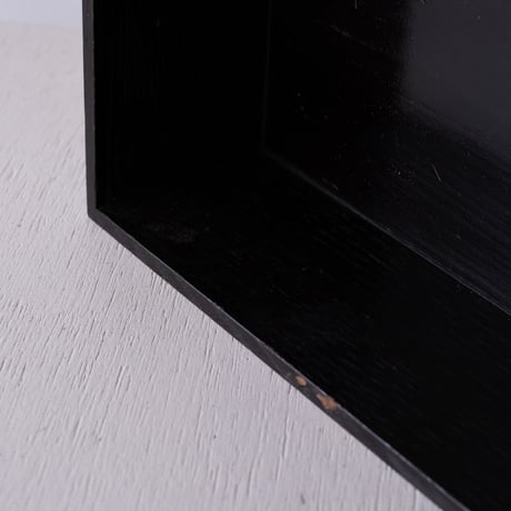 キリリとブラックのオリジナルカラーが粋な 木製のおかもち/st.1365