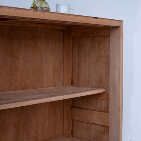 商談中/ 奥行きを抑えた構造の 木味豊かでシンプルな水屋/sa.1362'D