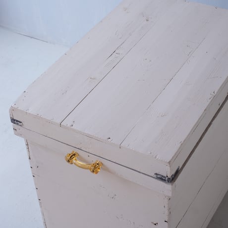 【特大サイズ】飴色ガラスの取手付き ホワイトにリペイントした茶箱/st.1367