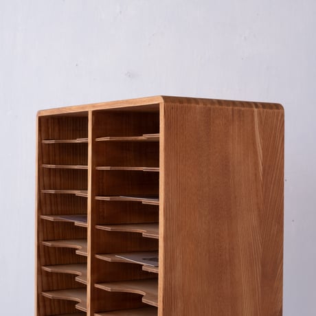 紙ものを美しく収める 11段22口の木製カルテケース/st.1343