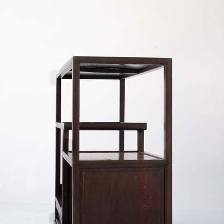 高低差がつくる美しいリズム オリジナルを生かした、違い棚付きの茶棚/sa.1478'B