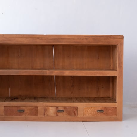 職人の美しい手仕事を今の暮らしへ モールガラスを取り入れた二段水屋/sa.1388'E